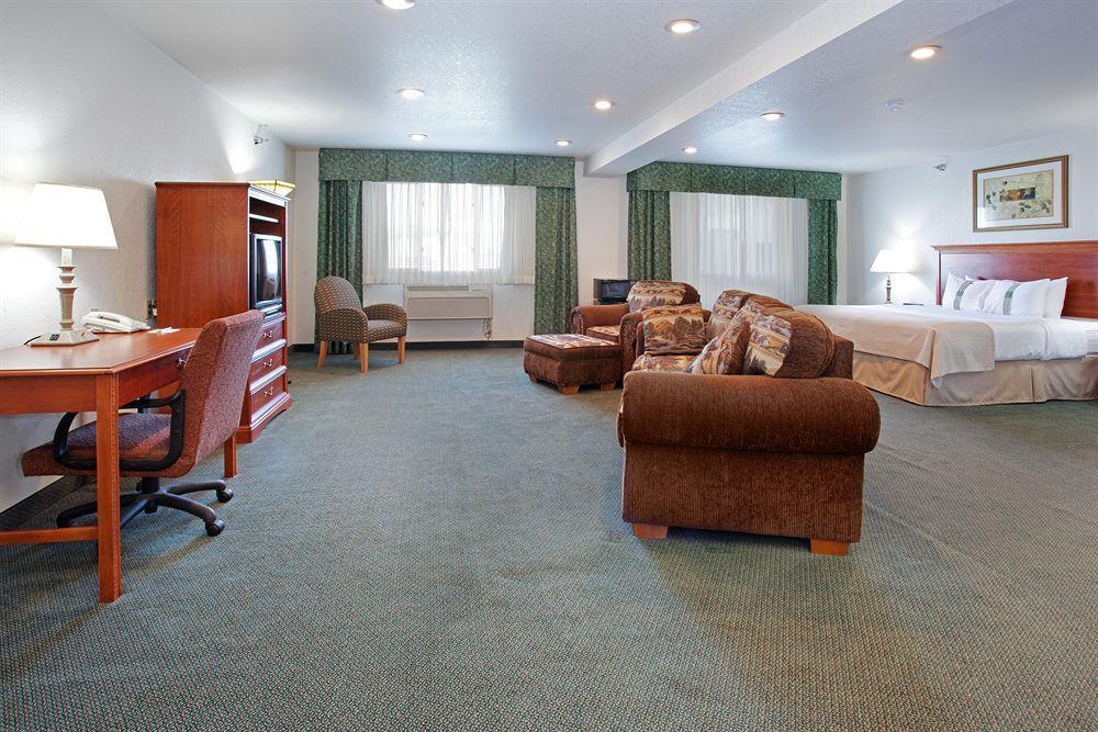 Country Inn & Suites By Radisson, Sidney, Ne Стая снимка